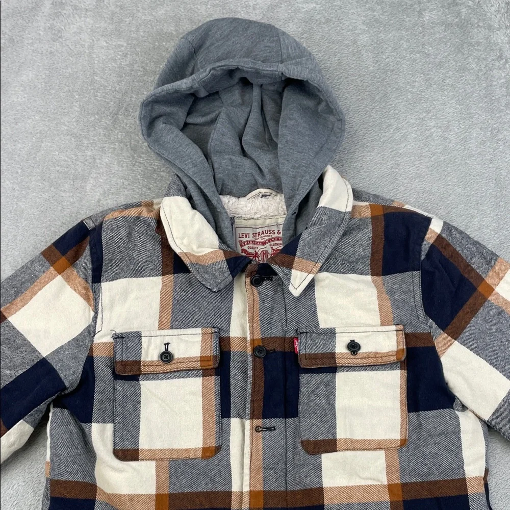 Levi S Men's Plaid Sherpa‎ Lined Flannel Jacket with Hood Missing Button Shacket